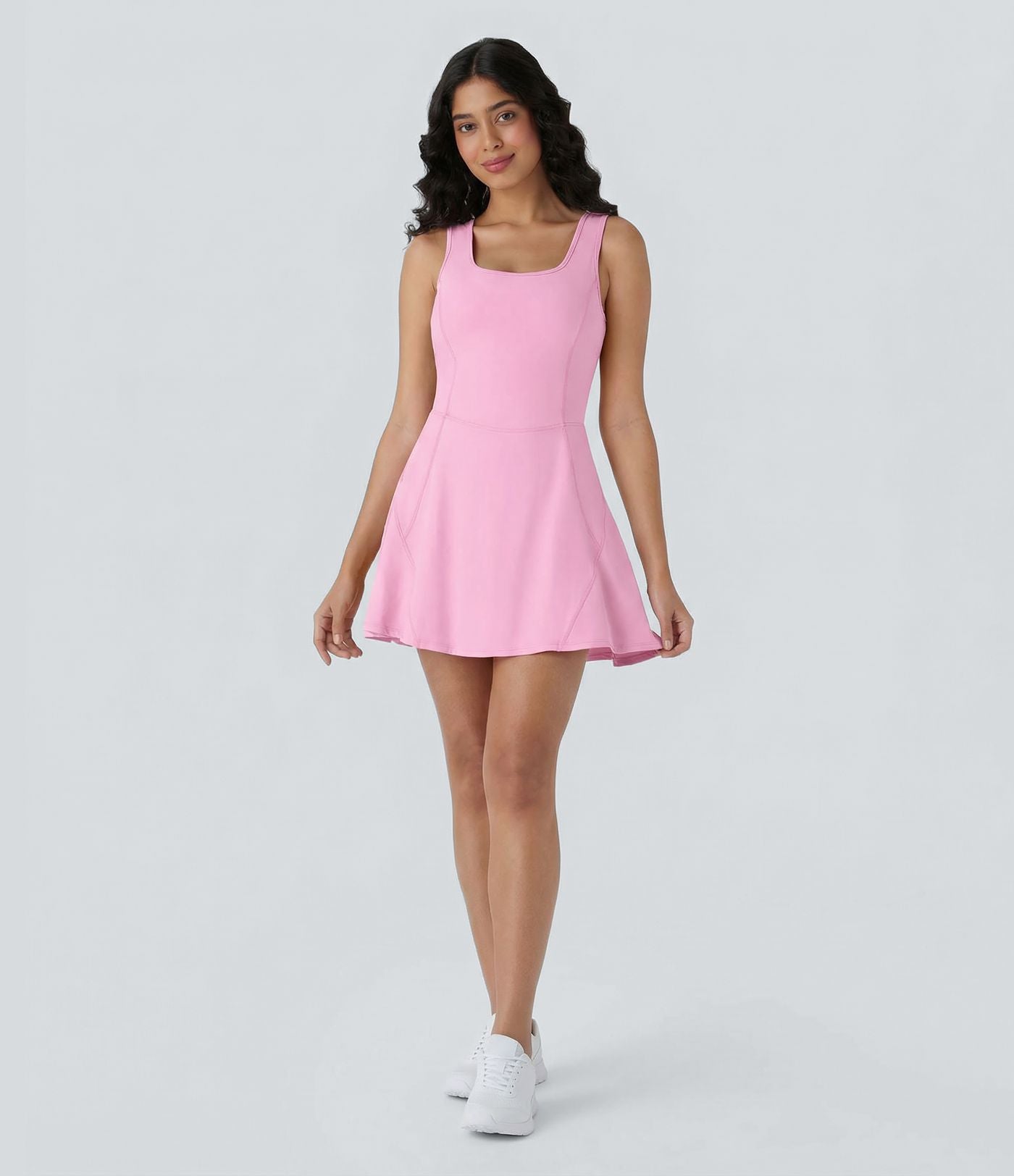 Softlyzero™ Airy Robe Sport de danse courte 2-en-1 avec dos nu croisé, encolure en U et poches latérales