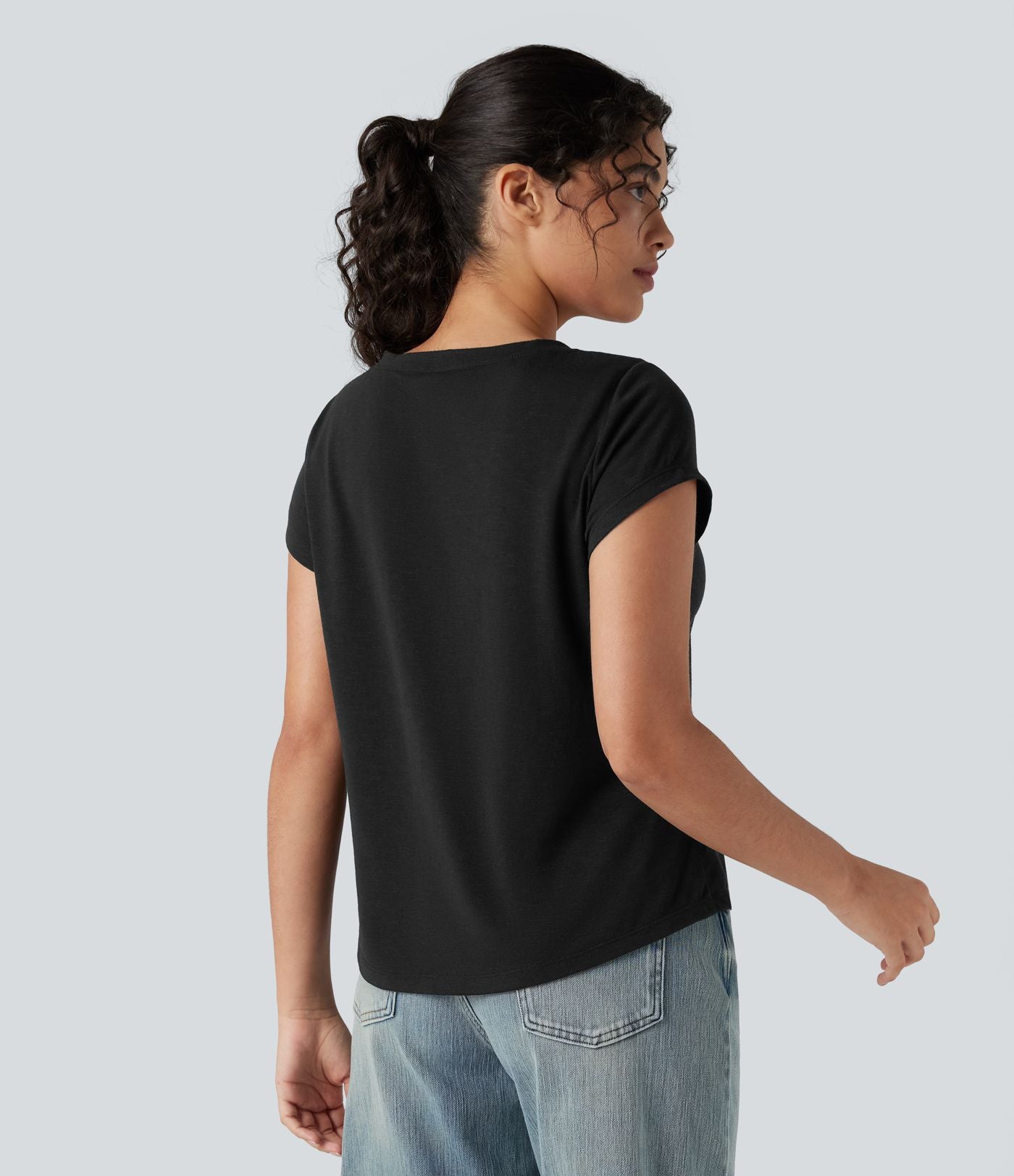 Top col rond manches courtes avec poche