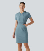 Robe mini moulante OneForm Seamless Flow à capuche avec cordon de serrage, manches courtes et poche