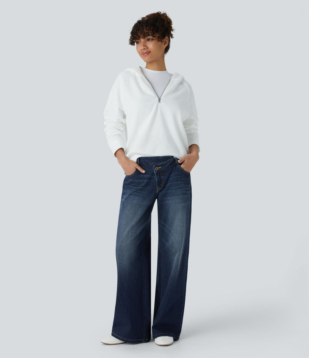 Halara Flex™ Jean large asymétrique taille basse avec bouton, fermeture éclair et poches multiples, délavé et extensible en maille