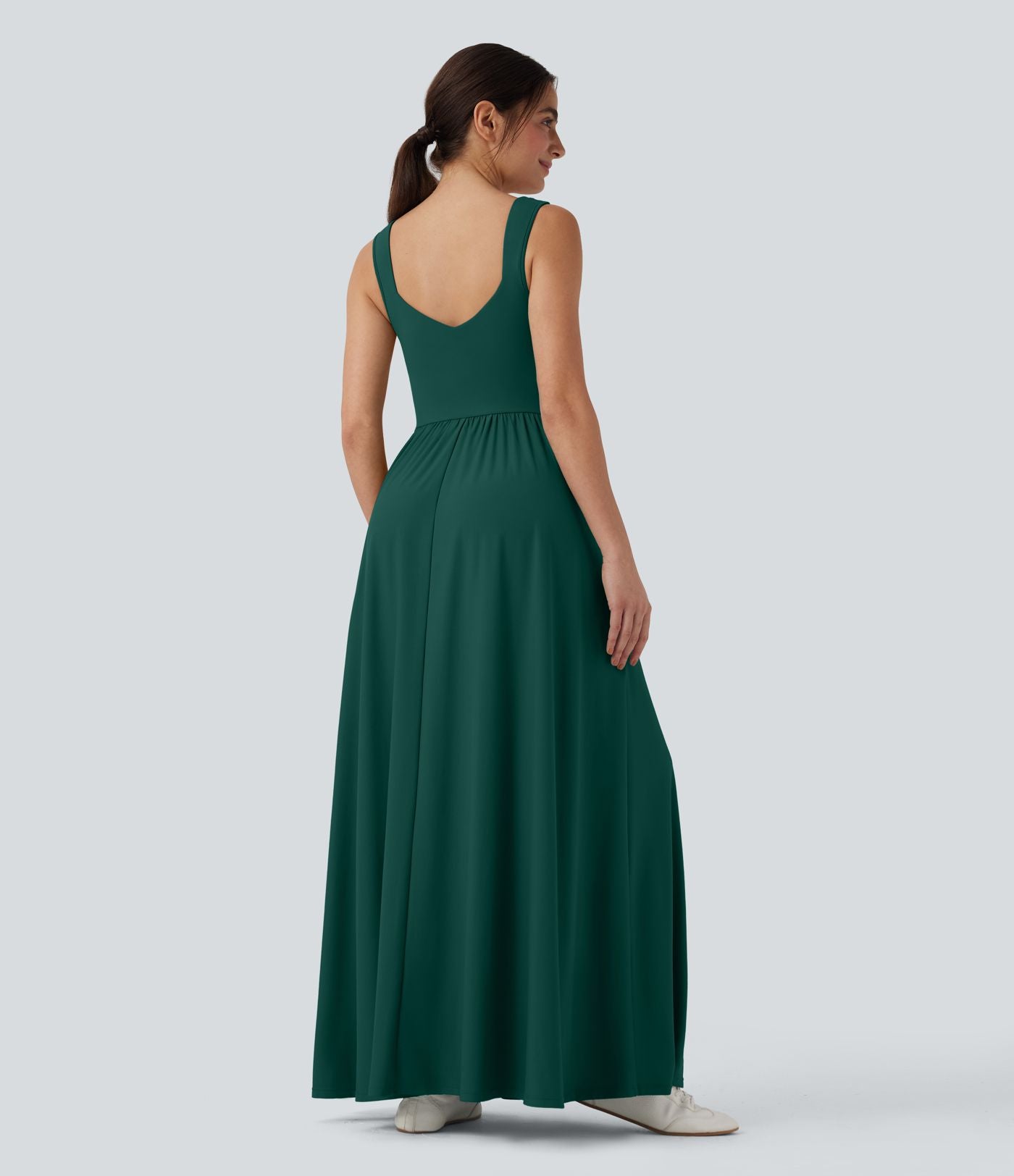 Robe maxi fluide dos nu, avec brassière intégrée et poches
