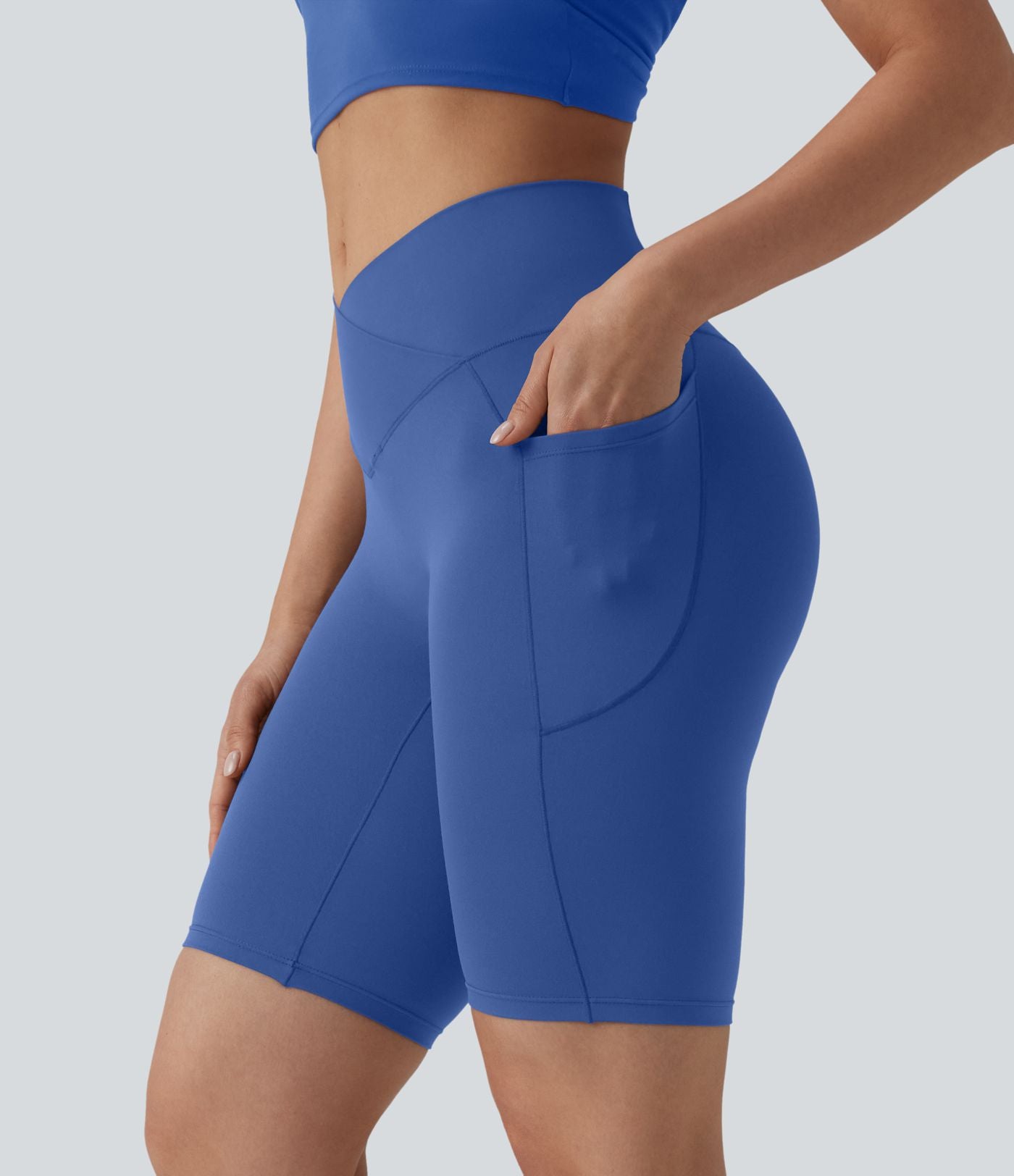 SoftlyZero™ Short cycliste de yoga croisé taille haute 23 cm avec poches - UPF50+