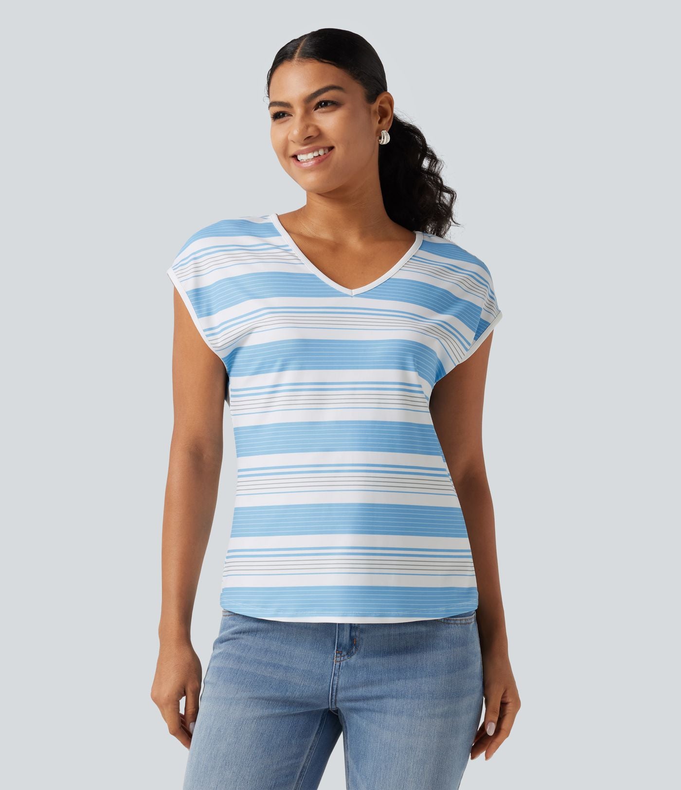 T-shirt décontracté à rayures, col en V et manches courtes