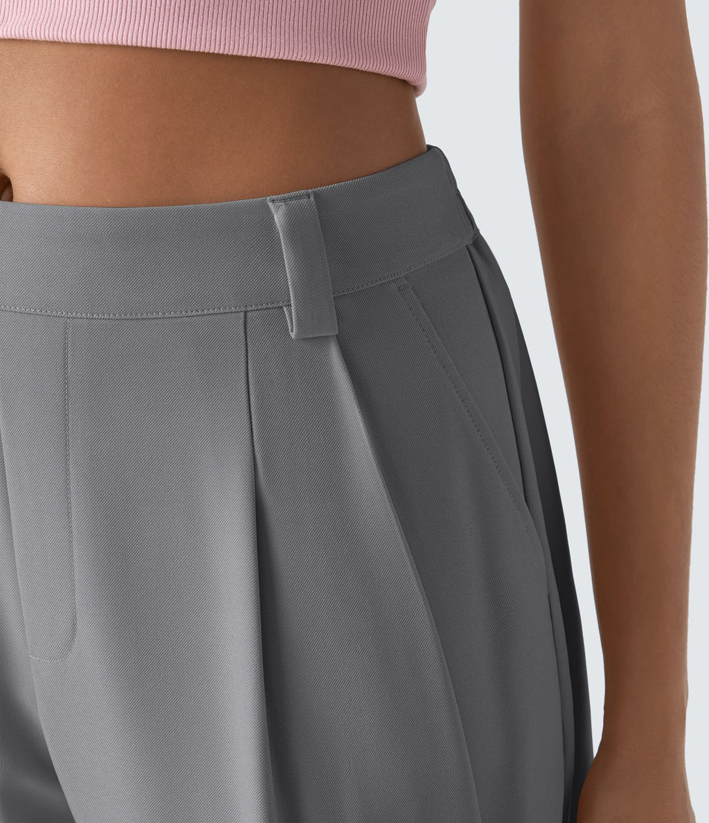 Pantalon tailleur ample, taille moyenne, coupe barrel, à poches