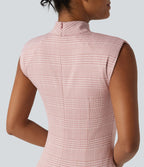 Robe de travail midi moulante sans manches col montant pied-de-poule à carreaux