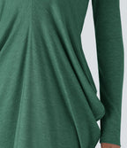 Robe longue froncée à manches longues et décolleté plongeant en V