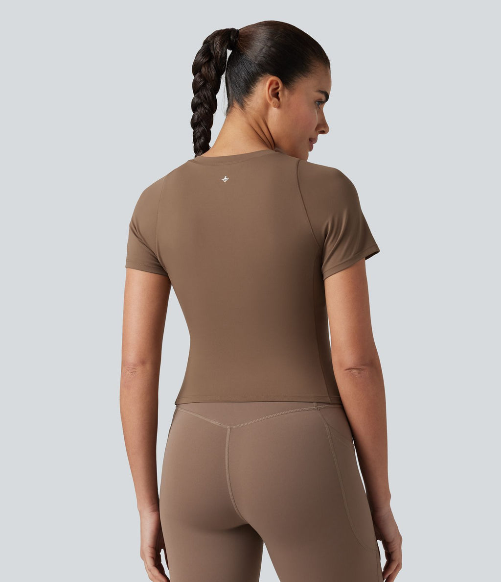 Haut de sport Softlyzero™ à manches courtes et col rond avec soutien-gorge intégré - Protection UPF50+