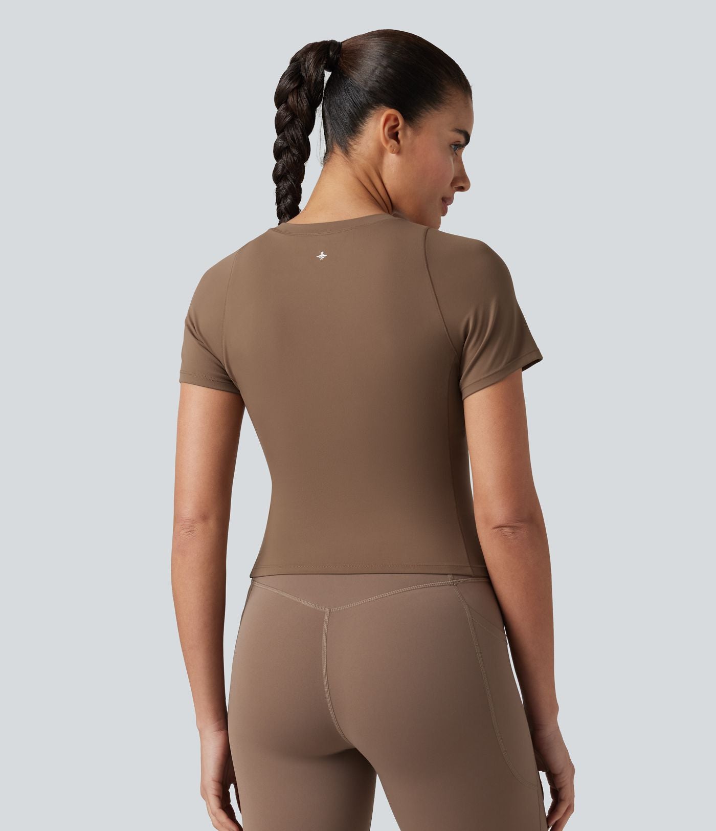 Haut de sport Softlyzero™ à manches courtes et col rond avec soutien-gorge intégré - Protection UPF50+