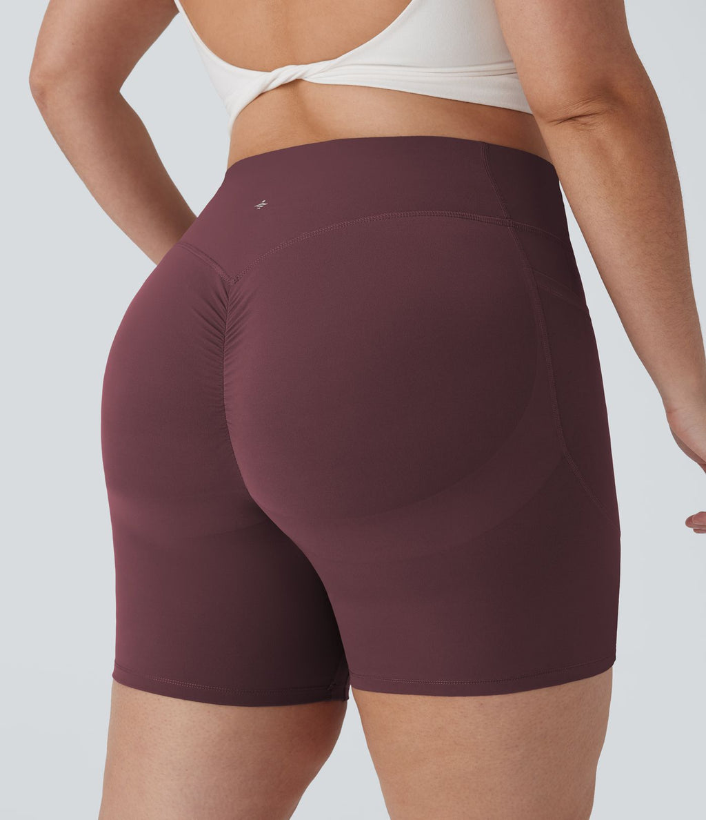 Short cycliste 17,5 cm d'entraînement gainant galbant taille haute grande taille avec effet scrunch et poches Halara UltraSculpt™