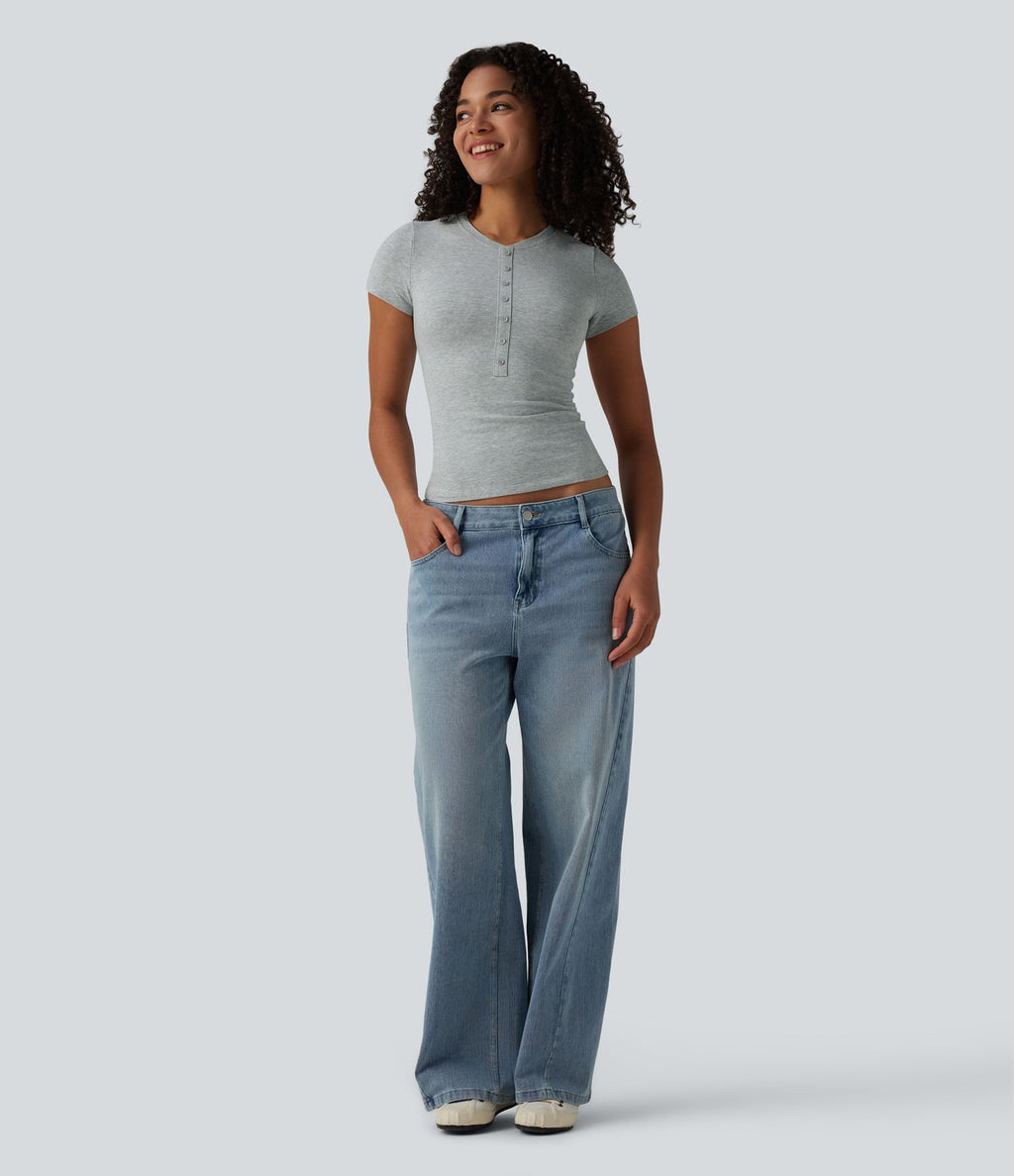 T-shirt Halara décontracté en jersey de coton, col Henley, manches courtes, coupe ultra-ajustée