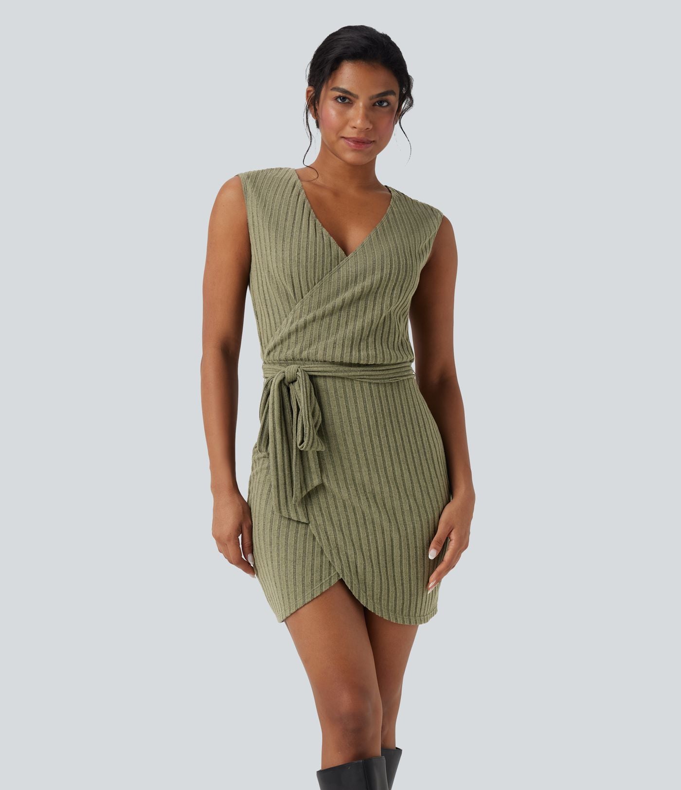 Robe courte moulante décontractée maille côtelée sans manches portefeuille avec ceinture