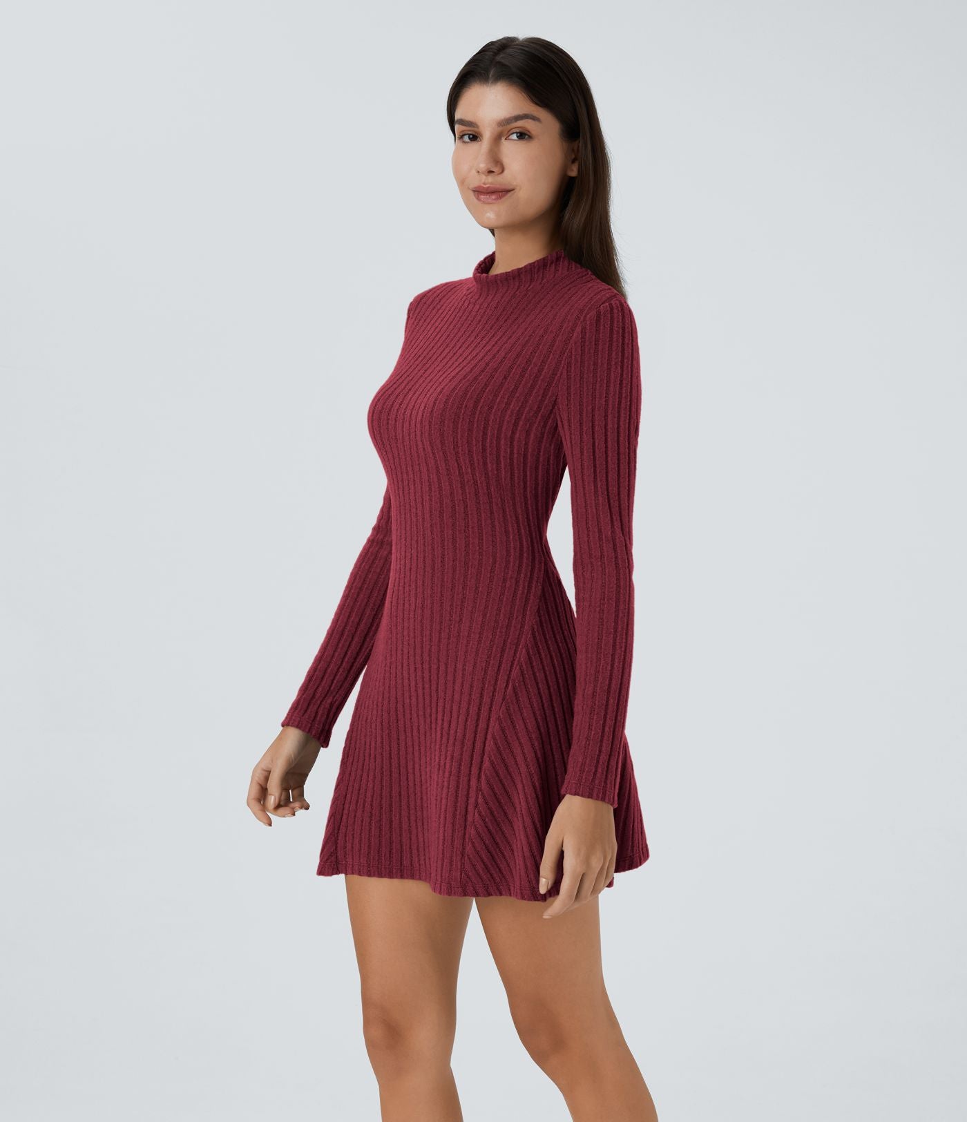 Robe de courte décontractée en maille côtelée à col montant et manches longues