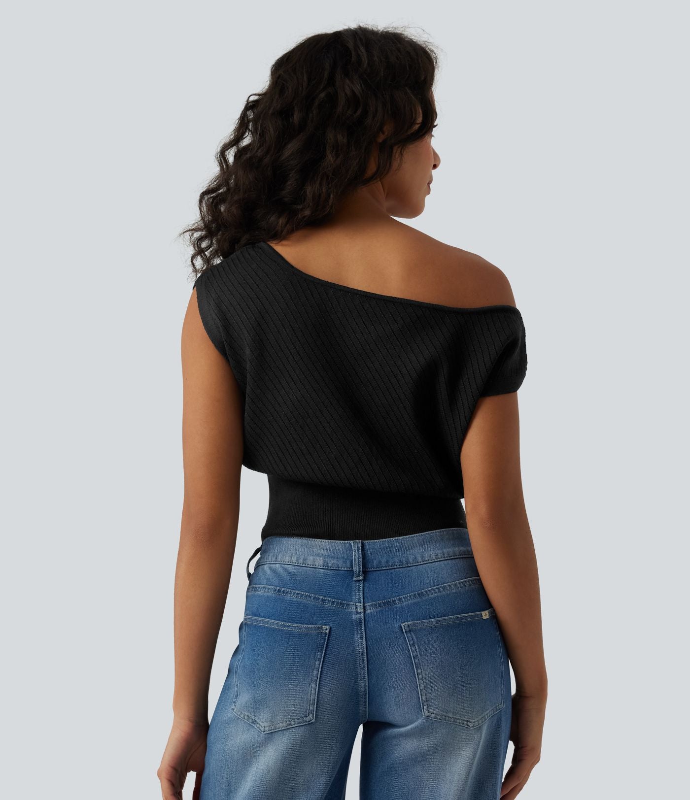 Pull casual asymétrique à épaule dénudée et manches courtes