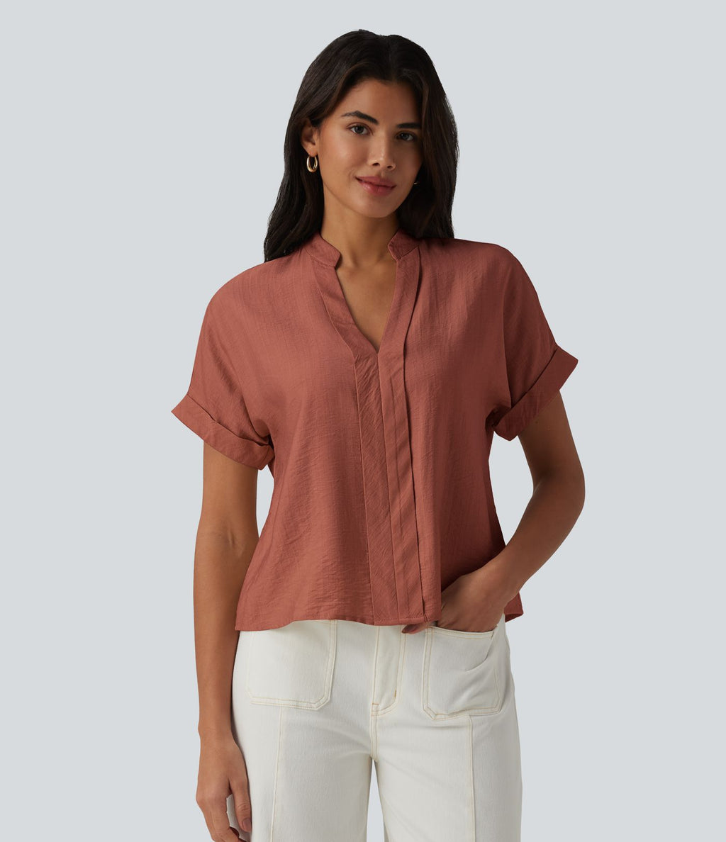 Chemise col V manches courtes aspect lin pour le bureau