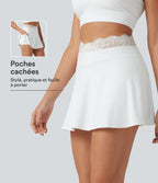 Jupe-short de tennis mini taille haute SoftlyZero™ Airy effet frais InstantCool avec dentelle contrastée, poches et protection solaire UPF50+