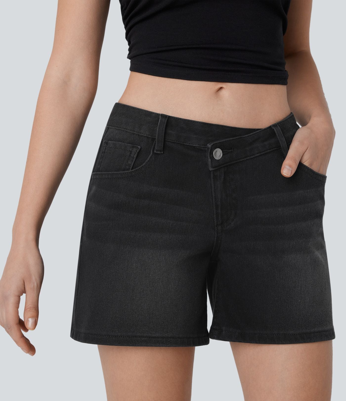Short asymétrique en jean délavé Halara Flex™ taille basse à poches multiples