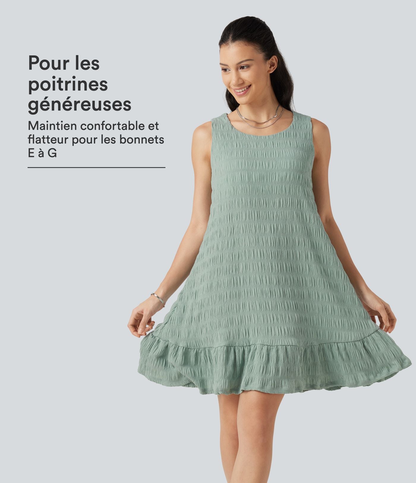 Robe mini sans manches à encolure arrondie avec ourlet à volants, coussinets amovibles et bonnets E à G