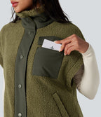Gilet sherpa randonnée color block col montant manches courtes avec poches