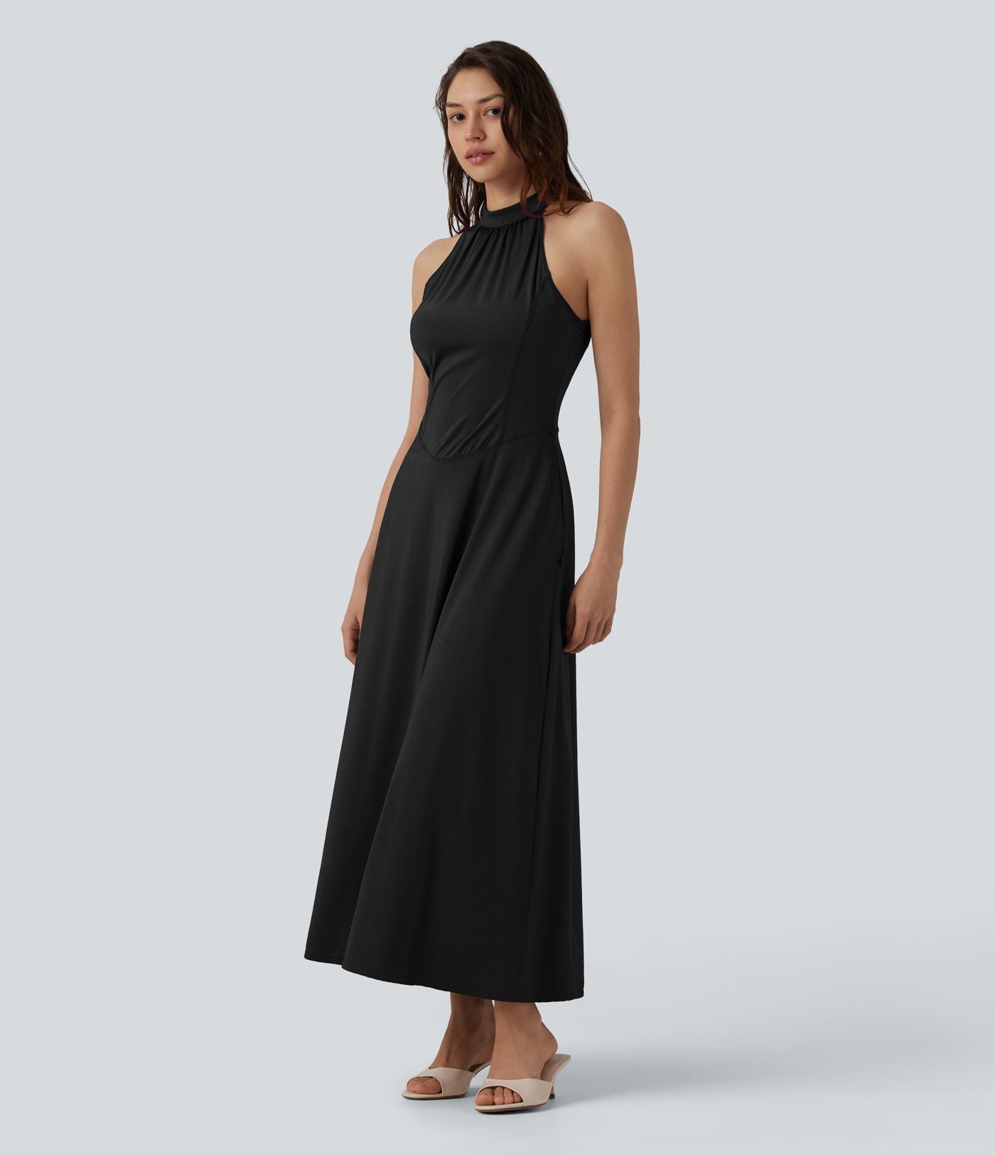 Robe midi fluide à col cheminée, sans manches, zip invisible, en satin extensible à effet frais InstantCool, idéale pour demoiselles d'honneur et invitées de mariage, avec poches