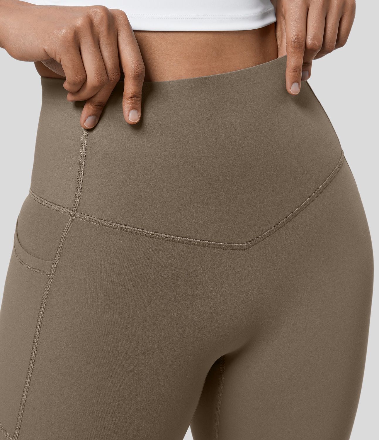 Short cycliste 17,5 cm d'entraînement gainant taille haute avec poches Halara UltraSculpt™