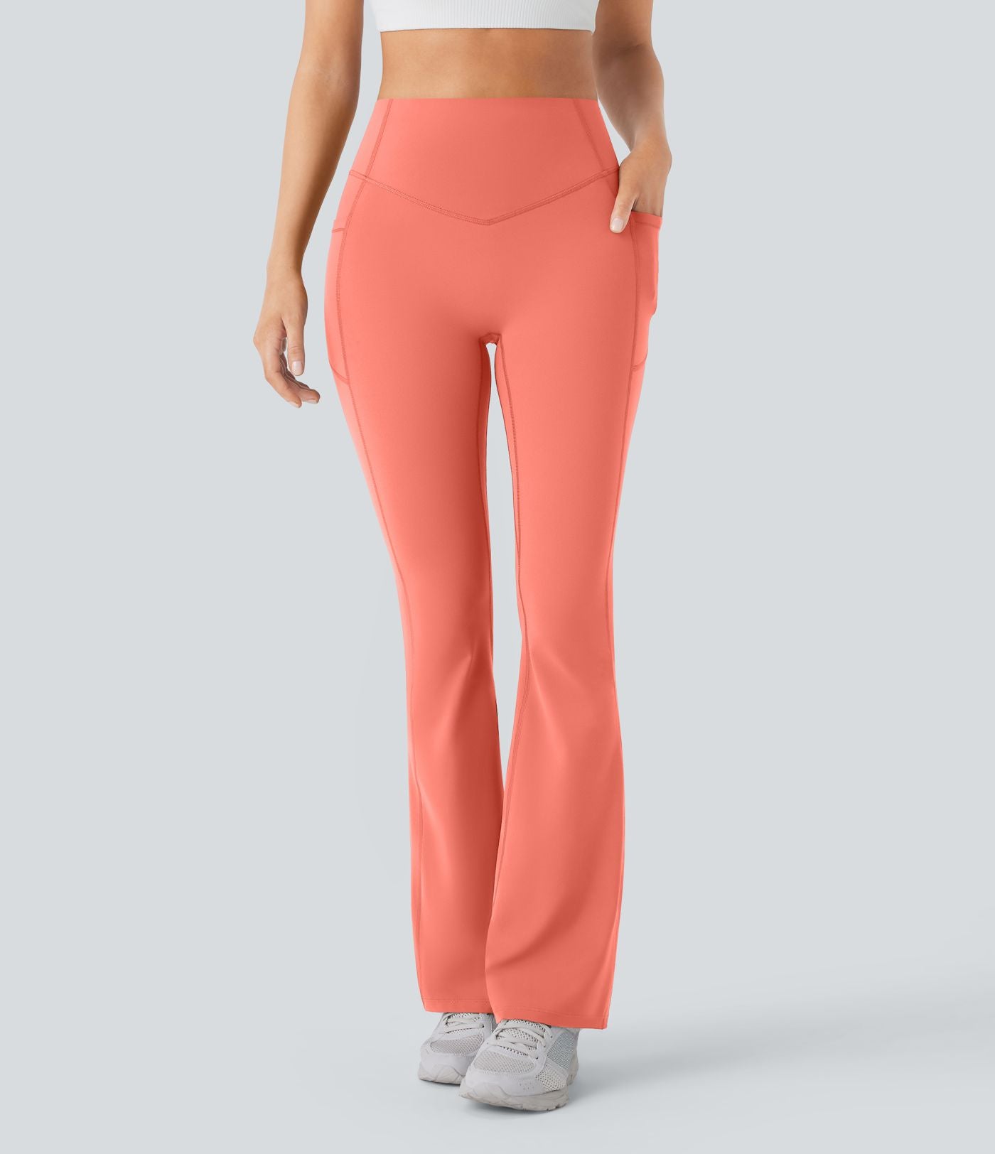 Pantalon de yoga à coupe bootcut gainant galbant taille haute avec effet scrunch et poches Halara UltraSculpt™