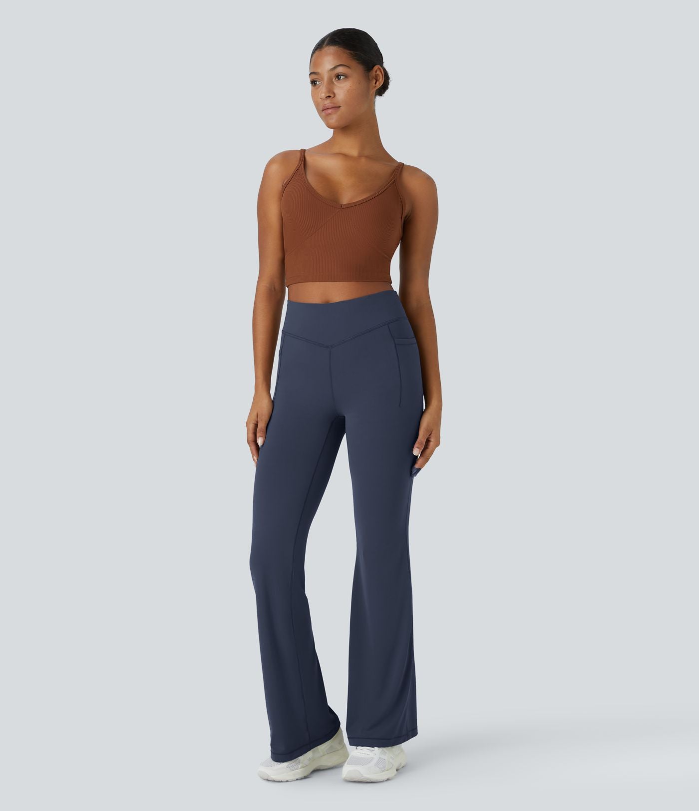 Pantalon évasé pleine longueur de course gainant taille mi-haute avec poches Halara UltraSculpt™