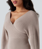 Pull col V manches chauve-souris longues à découpes