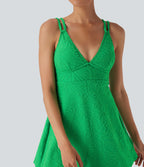 Robe de bain courte 2-en-1 dos nu ajourée
