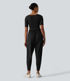 Combinaison décontractée SoftlyZero™ Airy effet frais InstantCool à manches courtes, col rond échancré et brassière intégrée avec poches, accès facile Easy Peasy
