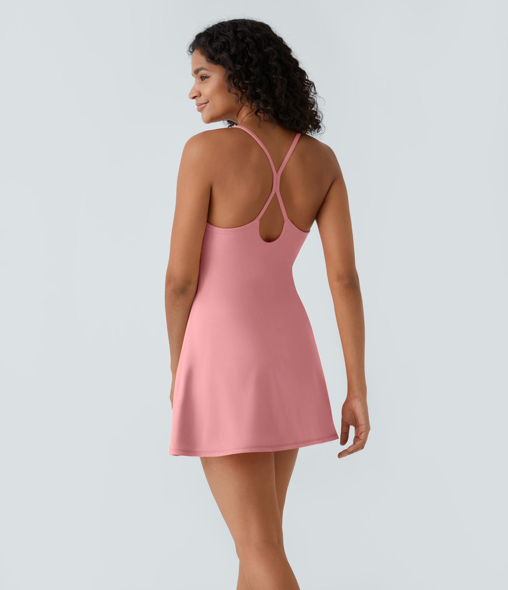 Robe SoftlyZero™ Airy mini d'activité à dos nu avec découpes 2-en-1 avec poches et effet frais InstantCool, protection solaire UPF50+