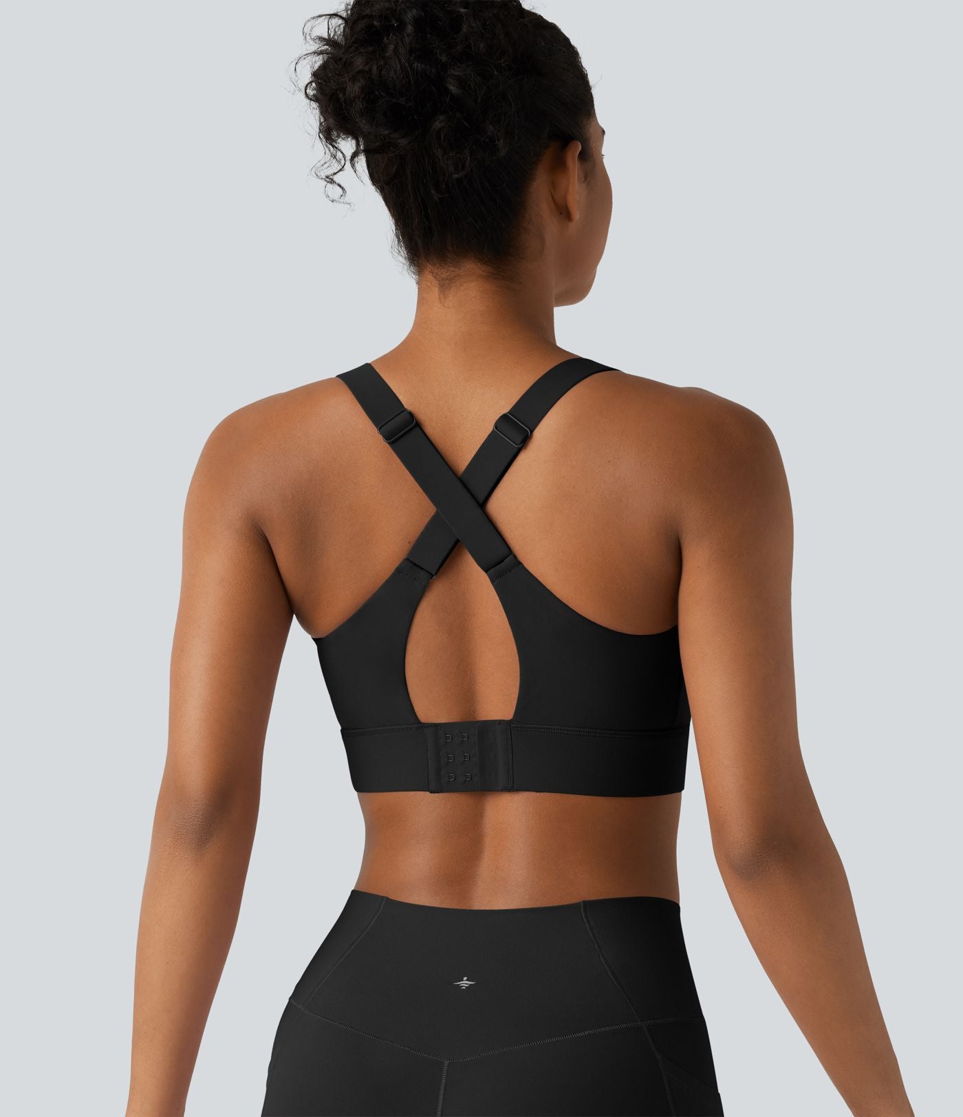 Haut brassière de sport Halara UltraSculpt™ maintien moyen col V, dos nu, bretelles croisées, coussinets amovibles, bonnets E à G
