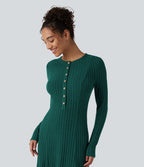 Robe midi fluide en maille côtelée à col Henley et manches longues