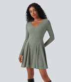 Robe décontractée mini évasée maille côtelée col V manches longues