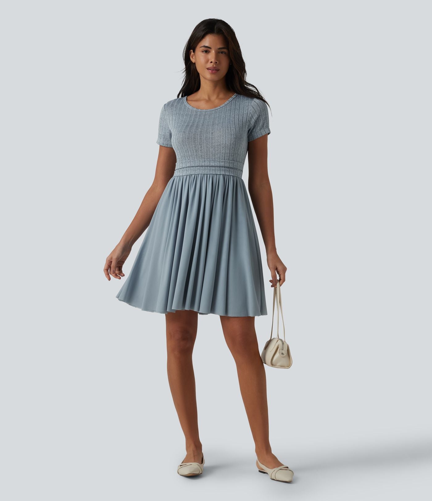 Robe casual mini fluide col rond à manches courtes avec mesh contrasté