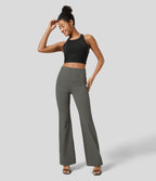 Pantalon tailleur légèrement évasé taille haute avec poches arrière Halara Flex™