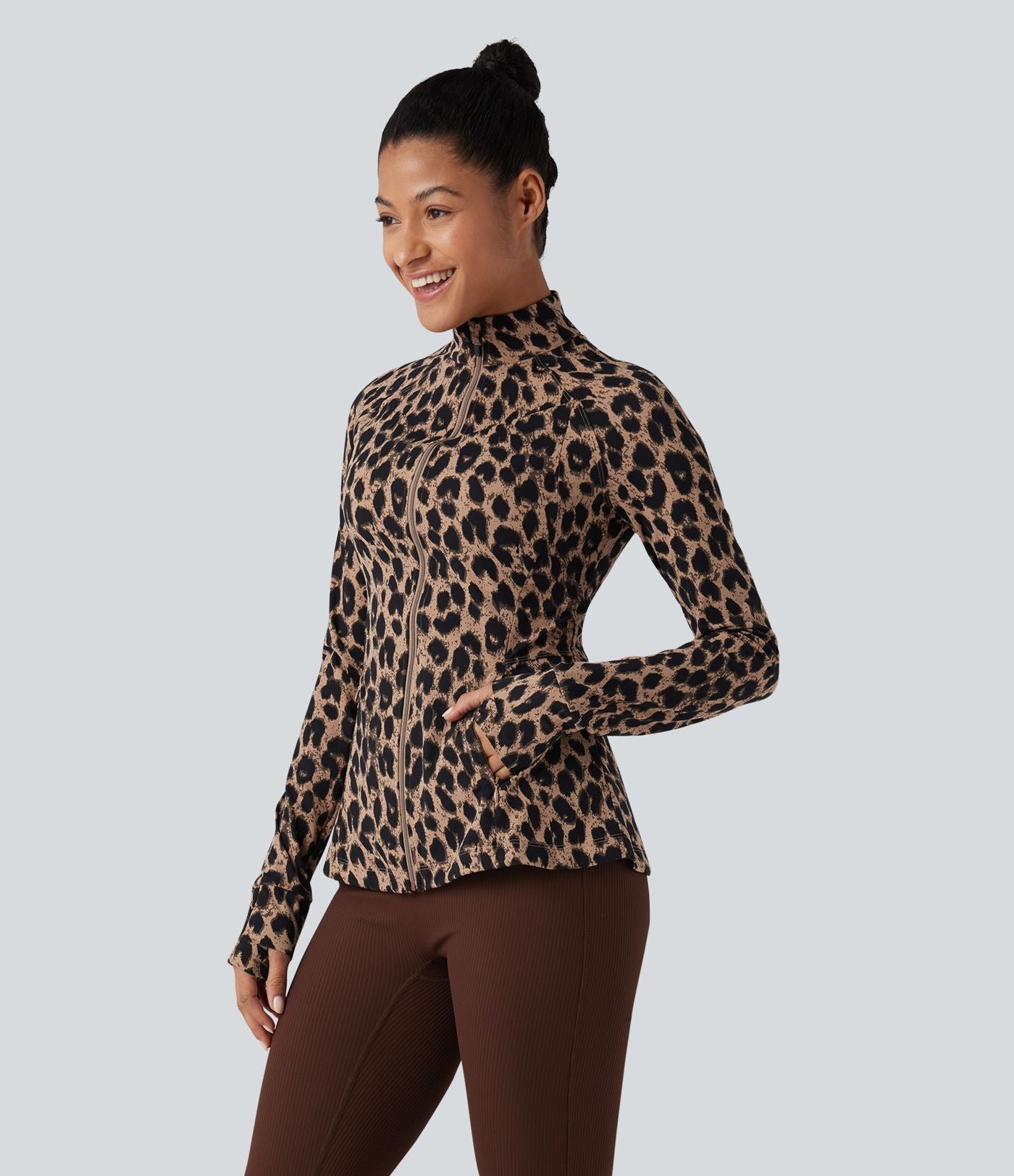 Veste décontractée Halara UltraSculpt™ imprimé léopard col montant manches longues avec trous pour pouces et poches