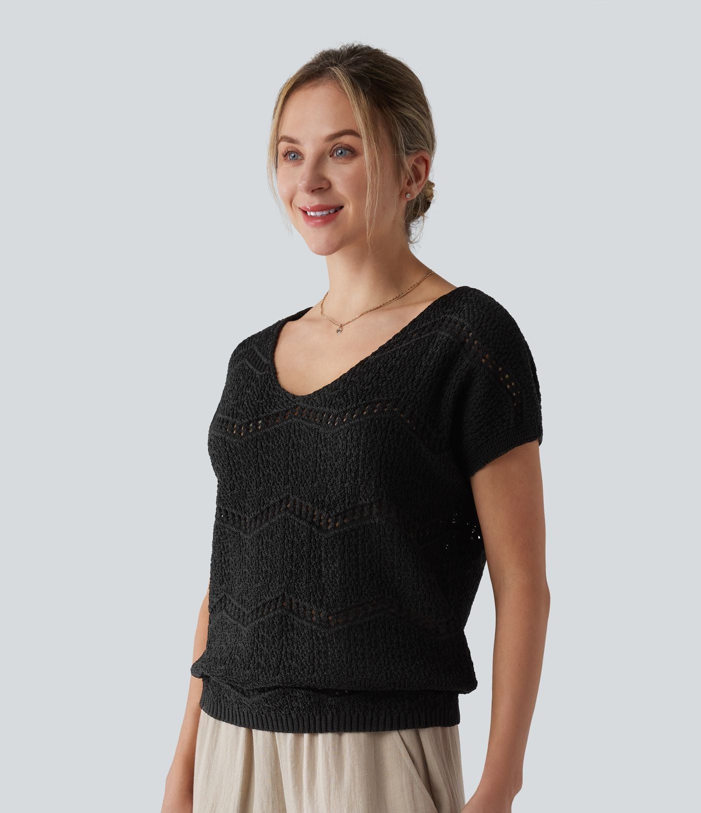 Pull col V manches courtes