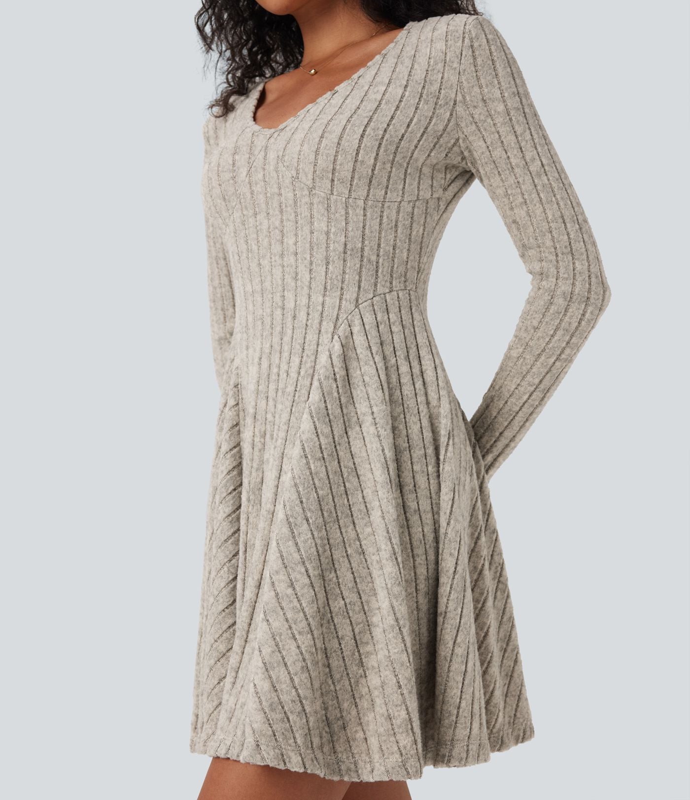 Robe décontractée mini évasée maille côtelée col V manches longues