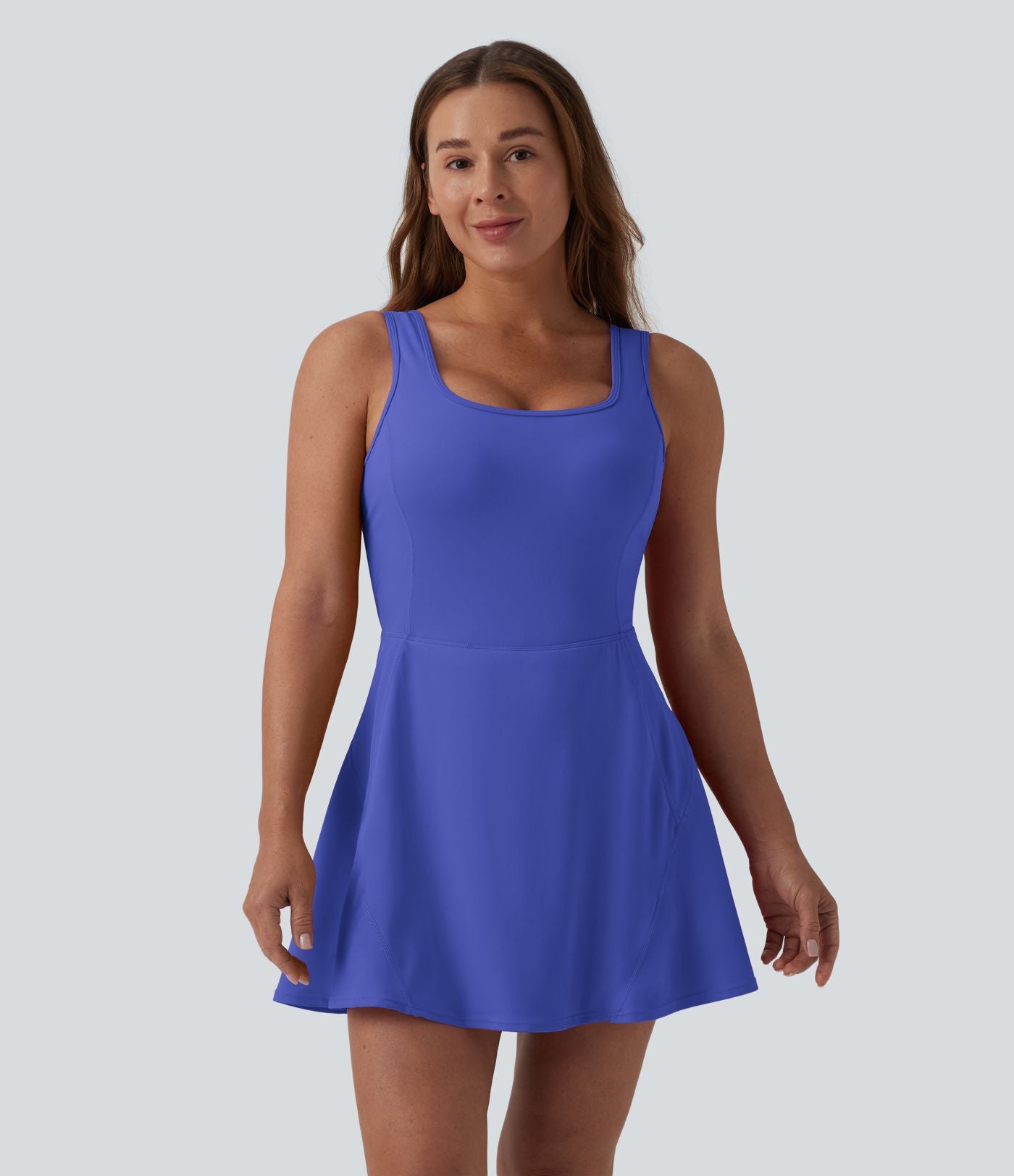 Robe de sport mini 2-en-1 SoftlyZero™ Airy col U poches effet frais InstantCool danse bonnets E-G, accès facile Easy Peasy