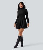 Robe mini évasée col montant à manches longues en maille côtelée