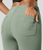 Pantalon tailleur légèrement évasé taille haute avec poches arrière Halara Flex™