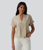 Chemise col V manches courtes aspect lin pour le bureau