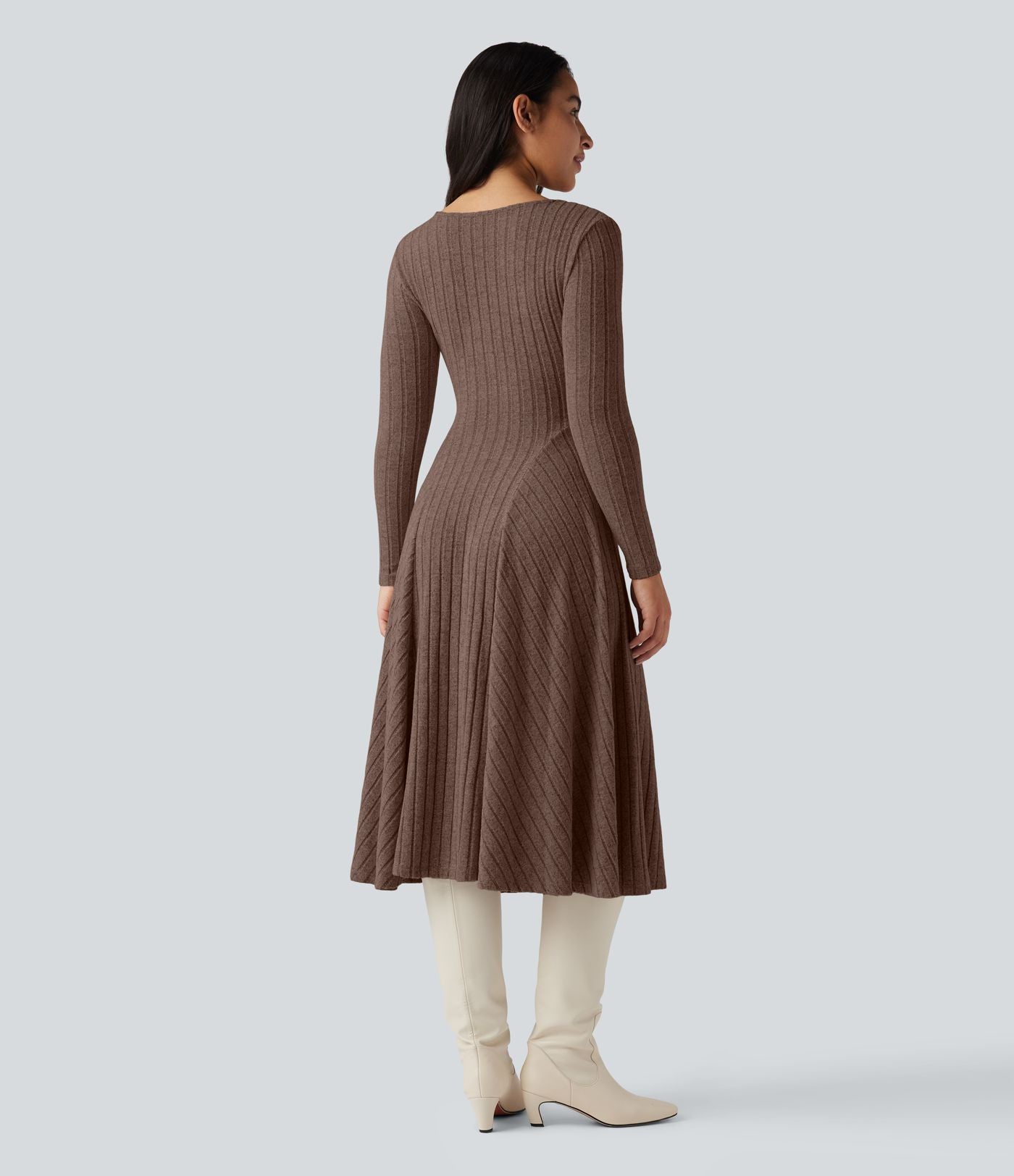 Robe mi-longue évasée maille côtelée à décolleté en V et manches longues