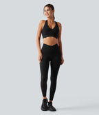 Halara UltraSculpt™ Brassière de sport maintien léger col V avec coussinets amovibles, dos nageur et dentelle contrastée