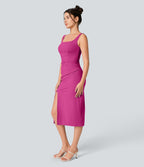 Robe corset midi moulante ruchée à encolure carrée, dos nu, brassière intégrée