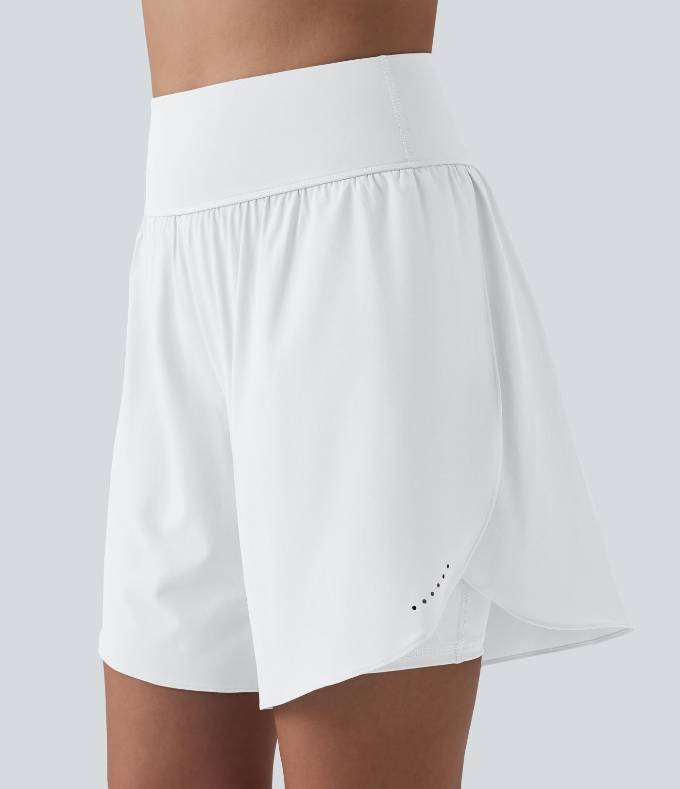 SoftlyZero™ QuickDry Short running 2-en-1 gainant taille haute à pois réfléchissants et ourlet croisé 17,5 cm avec poches