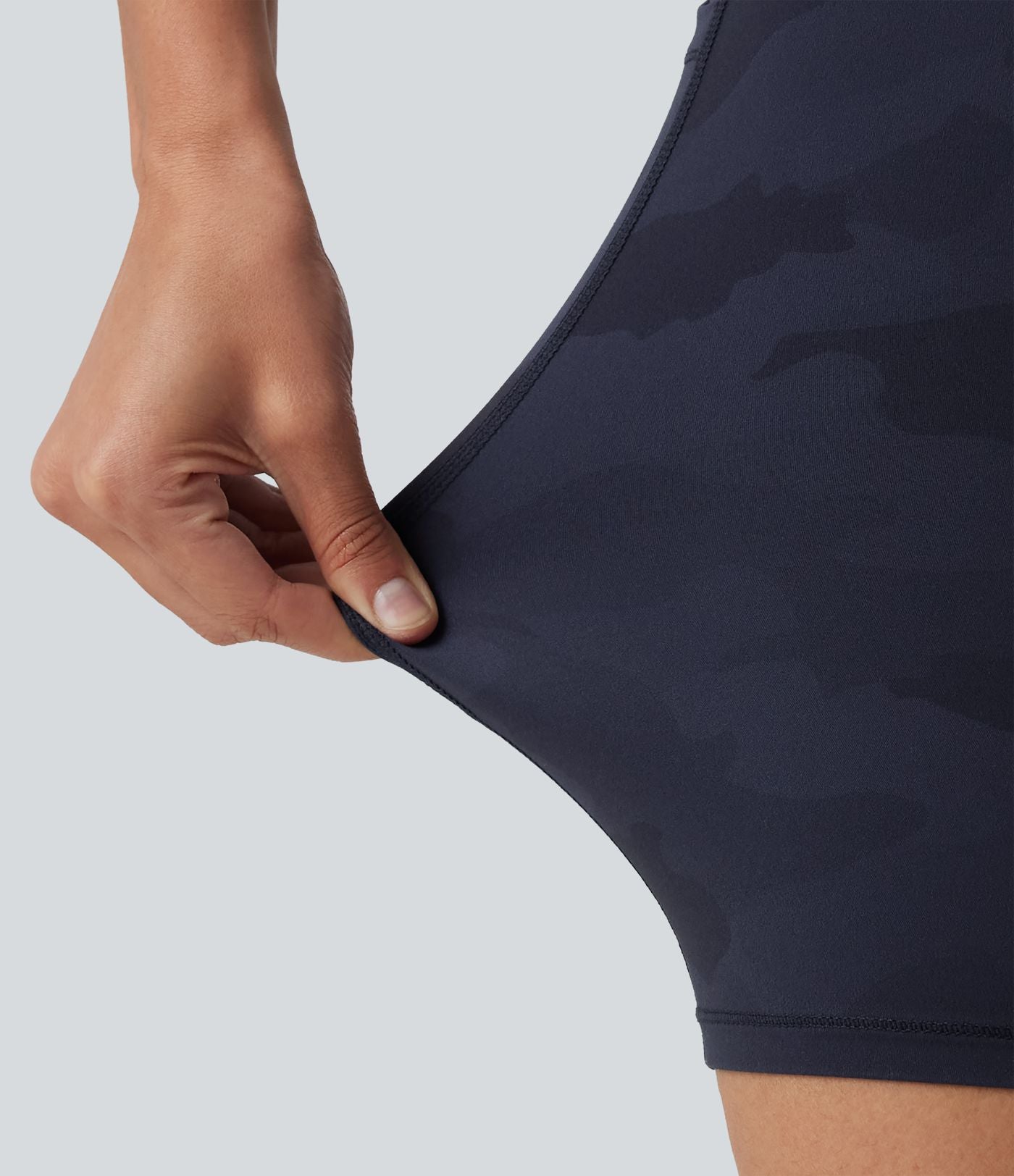Short cycliste d'entraînement gainant taille haute UltraSculpt™ à imprimé camouflage 17,5 cm avec poches