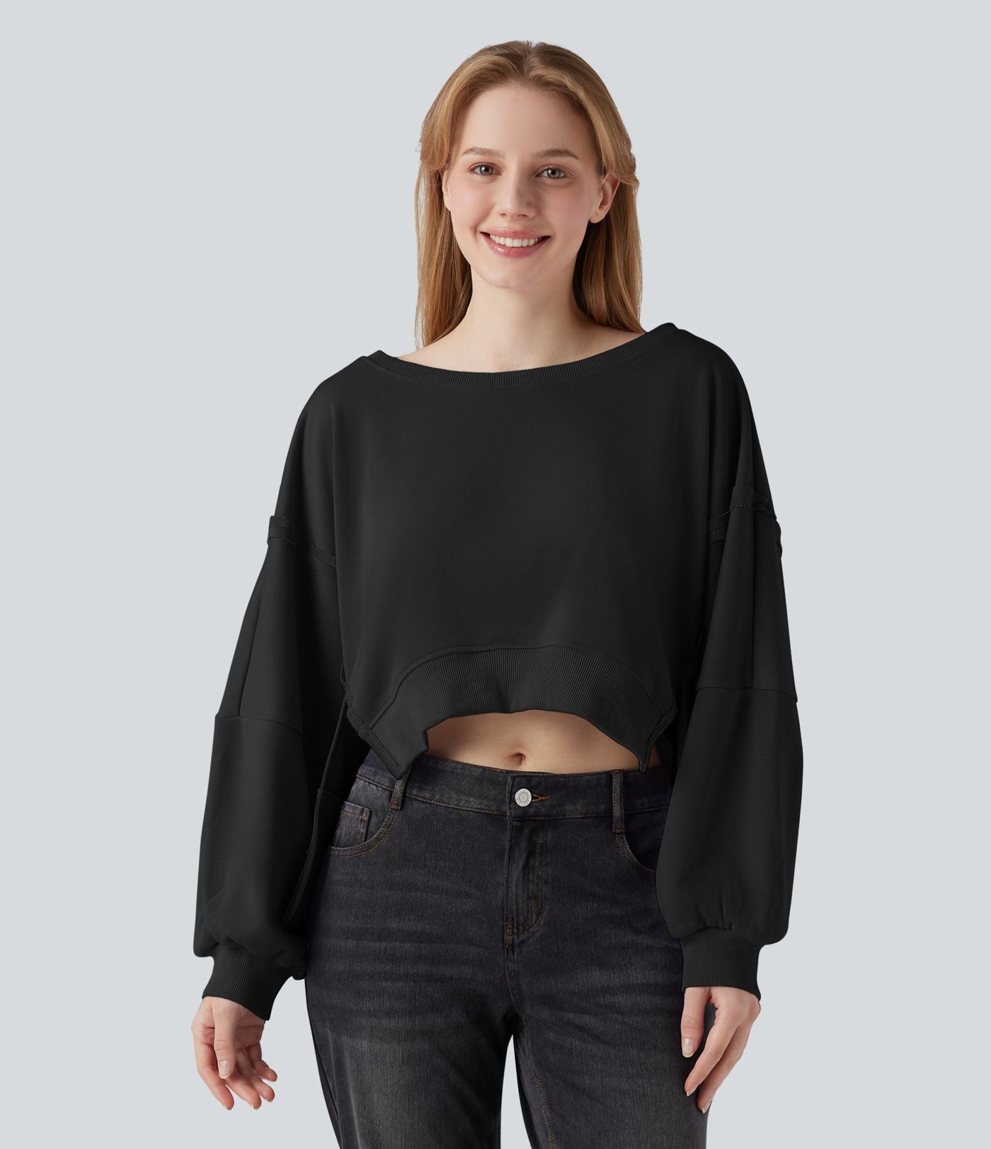Sweat-shirt décolleté bateau à manches longues ourlet asymétrique