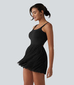 Robe de tennis courte 2-en-1 à bretelles SoftlyZero™ dos nu avec mesh contrasté, brassière intégrée et poches – Édition Easy Peasy – UPF 50+