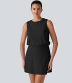 Robe de sport mini de yoga SoftlyZero™ col rond sans manches 2-en-1 effet frais InstantCool avec poches, accès facile Easy Peasy